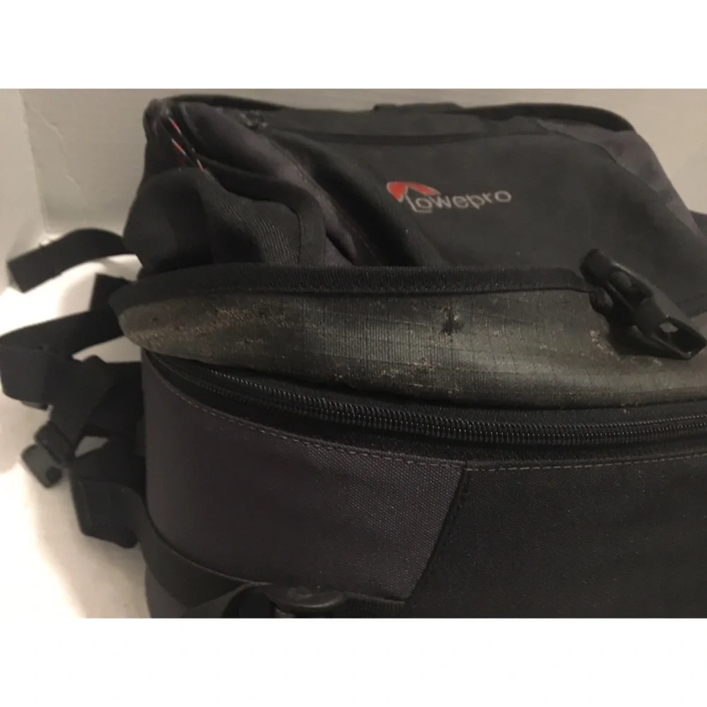 Lowepro DSLR camera bag backpack